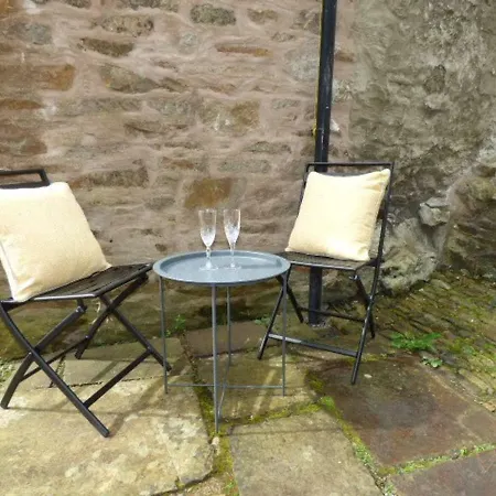 No6 @ Globe Lane,alston